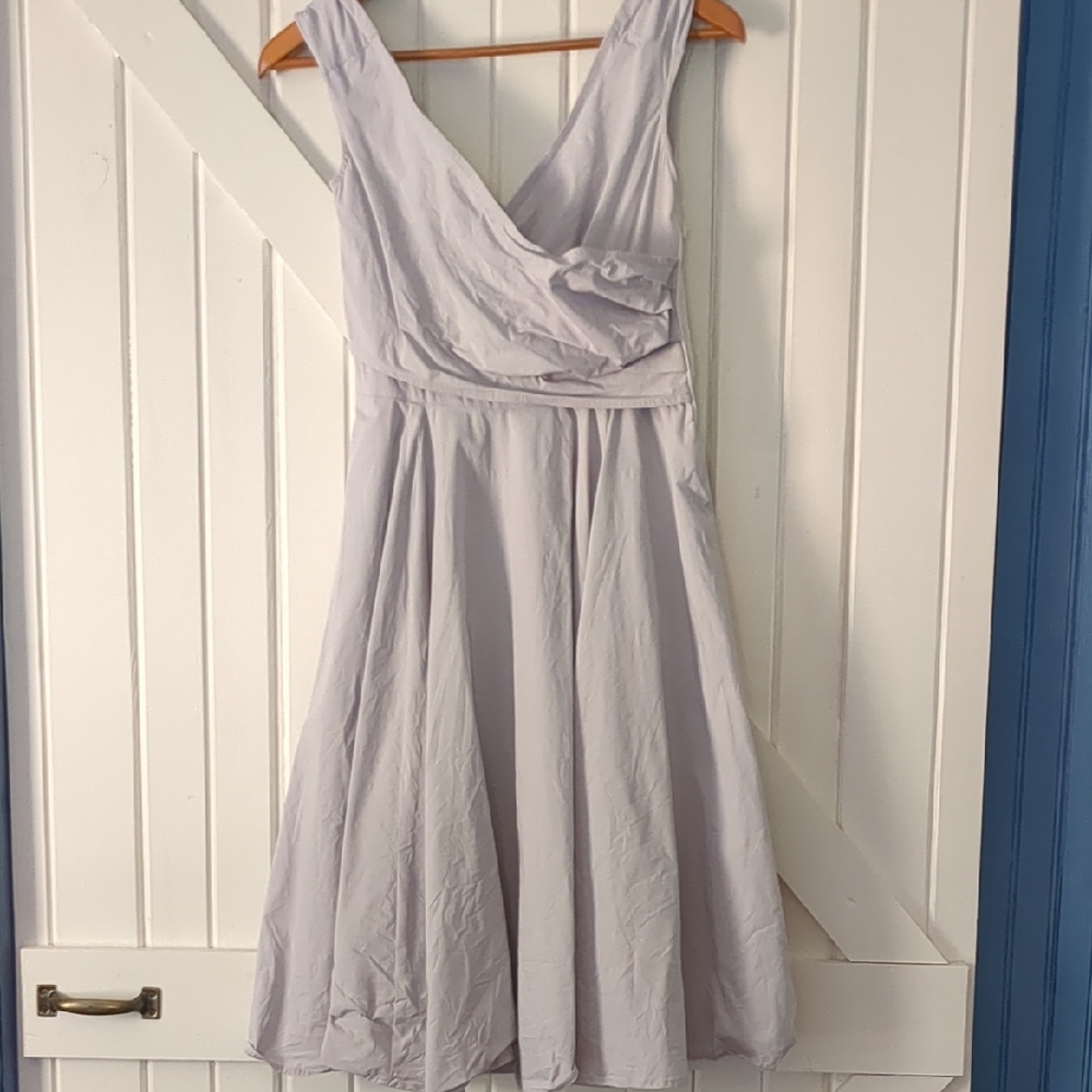 eshakti Sleeveless V-Neck Midi Dress in Light Lavender